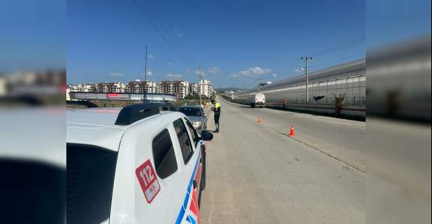 Gerekli Şartları Taşımayan 11 Araç Trafikten Men Edildi
