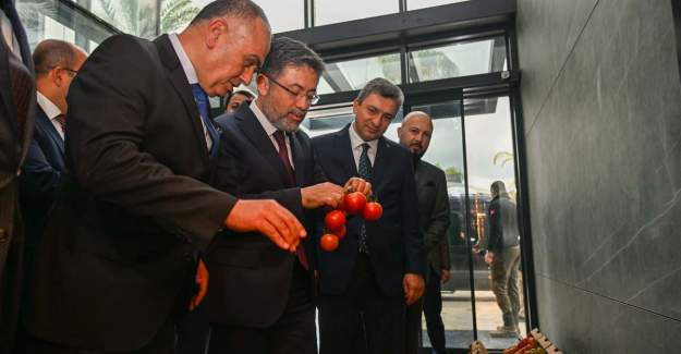 Bakan Yumaklı Antalya Valiliği’ni Ziyaret Etti