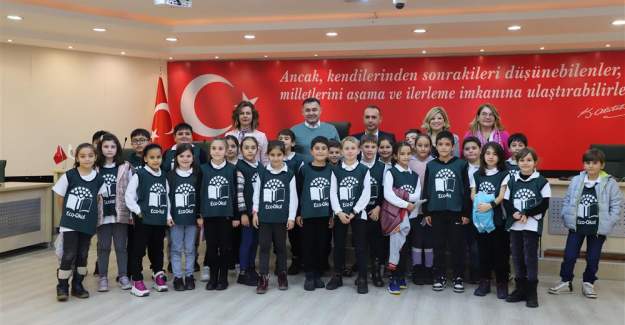 Çevreci Öğrencilerden Başkan Yücel'e Ziyaret