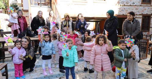 Ebeveyn Çocuk Atölyesi ve Çocuk Kütüphanesi'nde Renkli Etkinlikler Sürüyor