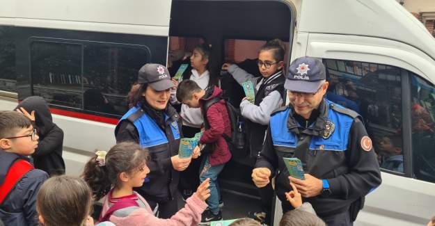 Alanya İlçe Emniyet Müdürlüğünden Öğrencilere Trafik Bilgilendirmesi