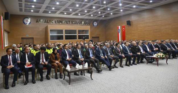 Şehirlerarası Yollar Emniyet Kemeriyle Bağlanıyor