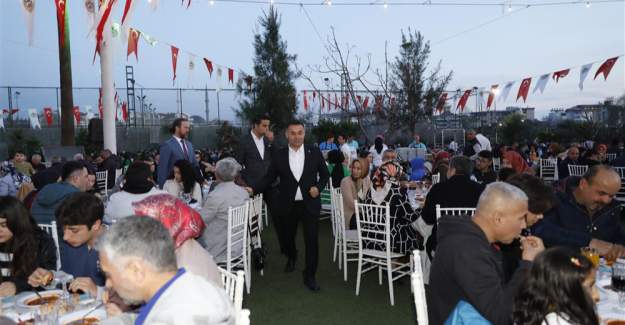 Başkan Yücel Alanya Belediye Personeli İle İftarda Bir Araya Geldi