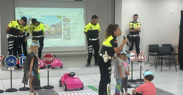 Alanya İlçe Jandarma Komutanlığı Tarafından Öğrencilere Trafik Semineri