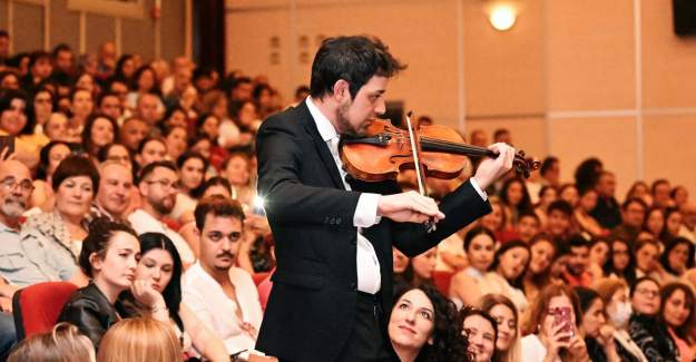 Antalya 14. Uluslararası Tiyatro Festivali Perdeyi Açtı