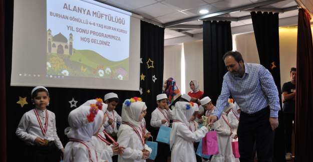 Burhan Gönüllü 4-6 Yaş Kur'an Kursu Öğrencileri İçin ‘Yıl Sonu Kapanış Programı’ Düzenlendi