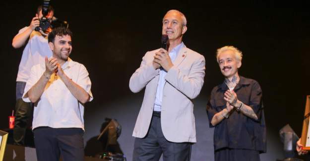 Festivalde  Sahne Alan DJ Gökhan Sakaltaş ve Köfn Grubu Dinleyenleri Coşturdu