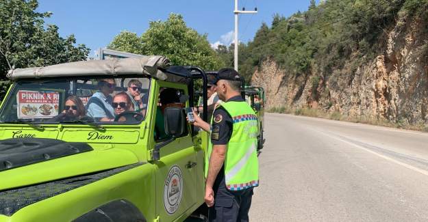 Gerekli Şartları Taşımayan 10 Araç Trafikten Men Edildi