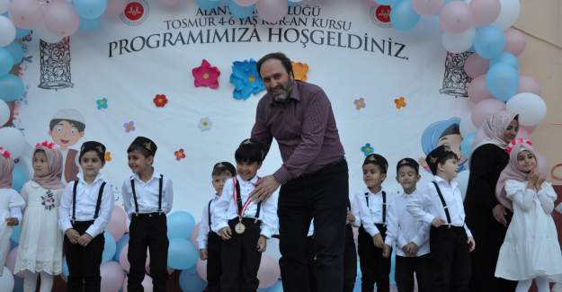 Tosmur 4-6 Yaş Kur'an Kursu Minik Öğrencileri İçin ‘Yıl Sonu’ Programı Düzenlendi