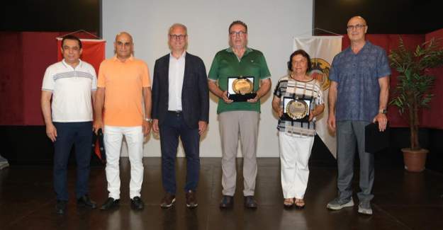 Alanya Hentbol  Şenliği'nde Plaketler Verildi