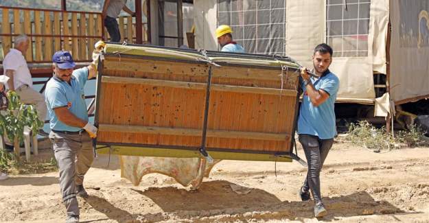 Mutlak Koruma Alanındaki Ruhsatsız 34 Çardak ve Betonarme İnşaat Yıkıldı