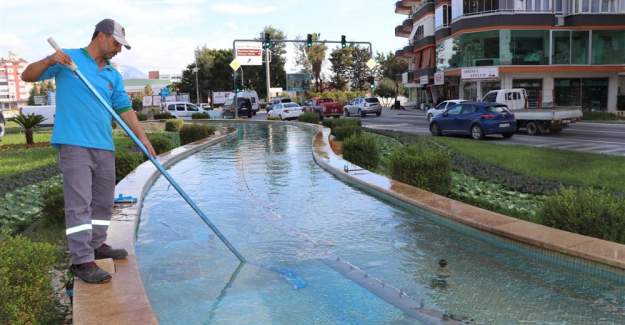 Park ve Bahçeler Müdürlüğü'nden Hummalı Çalışma
