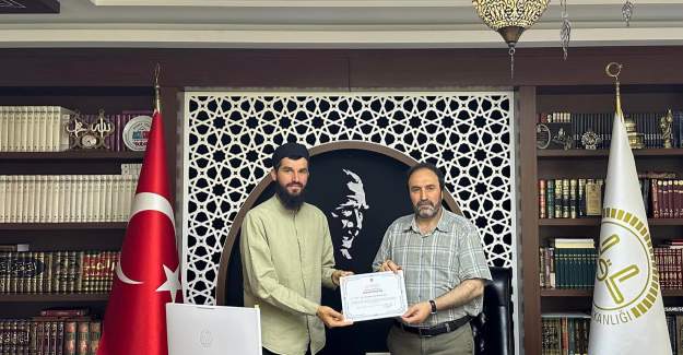 “Vaaz Becerilerini Geliştirme Kursu”nu Tamamlayan Din Görevlilerine Belgeleri Takdim Edildi
