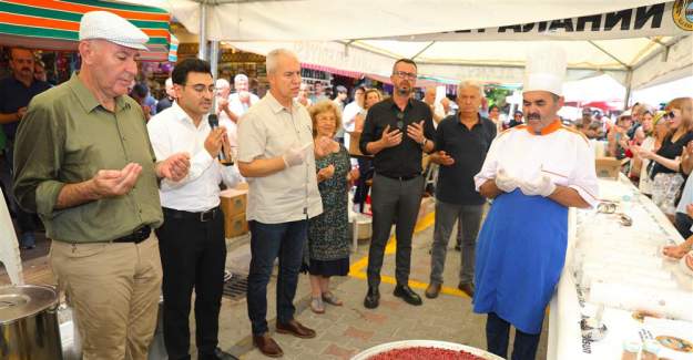 Alanya Belediyesi'nden Aşure İkramı