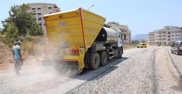 Alanya Belediyesi'nden Karakocalı'da Asfalt Atağı