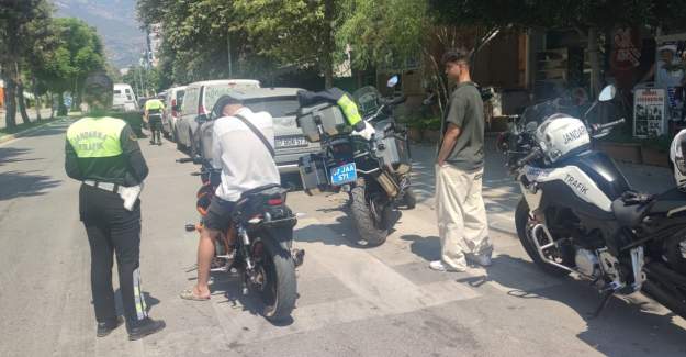 Motosiklet Sürücülerine Yönelik Trafik Uygulaması Yapıldı