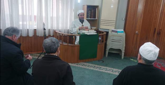 Uluiş Camii'nde Tefsir Dersi Yoğun İlgi Gördü