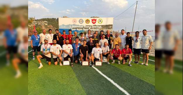 Geleneksel Alanya Belediyespor Ayak Tenisi Turnuvası Tamamlandı
