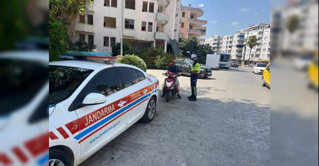 Alanya'da Motosiklet Denetimi: 515 Sürücüye Ceza, 4 Araç Trafikten Men Edildi