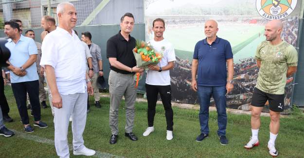 Alanya Protokolünden Alanyaspor’a Destek Ziyareti