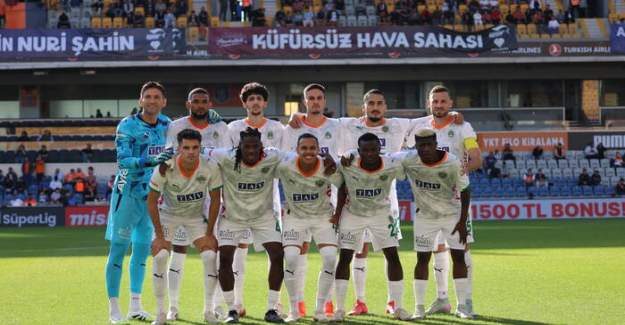 Alanyaspor Deplasmanda Başakşehir İle Berabere Kaldı