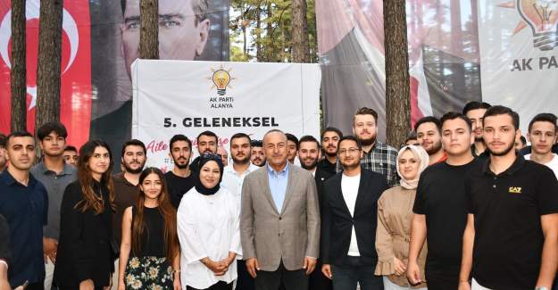 AK Parti Aile Pikniği Coşkulu Geçti: Tavlı'dan ASAT Eleştirisi