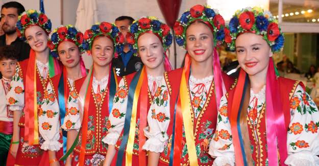 Alanya Uluslararası Halk Dansları ve Müzik Festivali başladı!