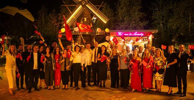 ALSiAD’dan Cumhuriyet’in 102. Yılına Özel Coşkulu Kutlama