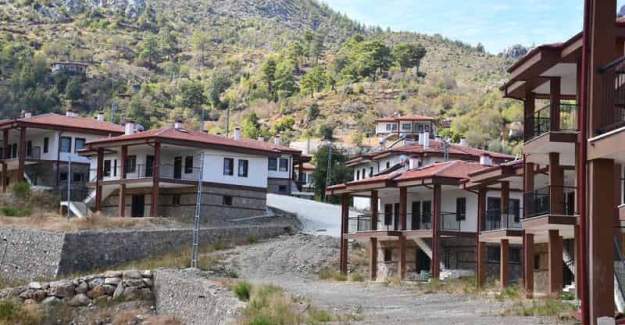 Bayır Mahallesi’nde Yangınzedelere 100 Yeni Ev Teslim Edildi