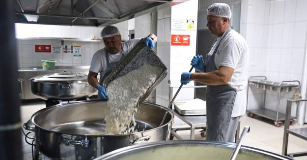 Alanya Aşevi’nden İhtiyaç Sahiplerine Günlük 2 Öğün Destek