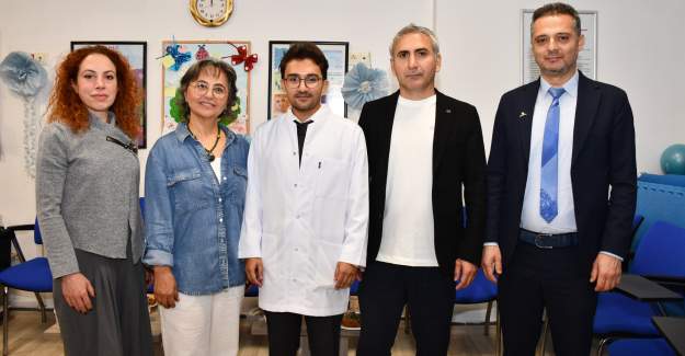 Alanya EAH, cerrahi alanda ilk uzman doktorunu mezun etti