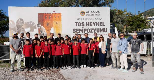 Öğrenciler Sanatla Buluştu: Taş Heykel Sempozyumuna Ziyaret