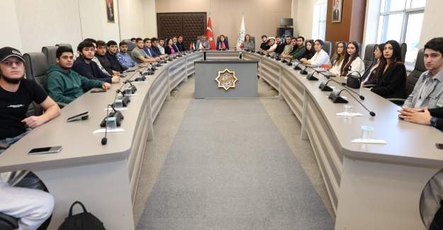 ALKÜ’de Azerbaycan Müsteşarı Ve AFAD Eski Başkanı Öğrencilerle Buluştu