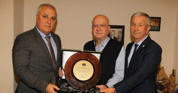 ALTSO’dan Antalya Vergi Rekortmenlerine Anlamlı Plaket