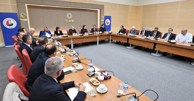 Başkan Erdem’den Otellerde Yangın Yönetmeliği İçin Ek Süre Talebi