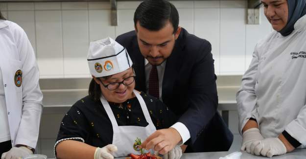 Engelsiz Mutfak Atölyesi Becerileri Geliştirmeye Devam Ediyor