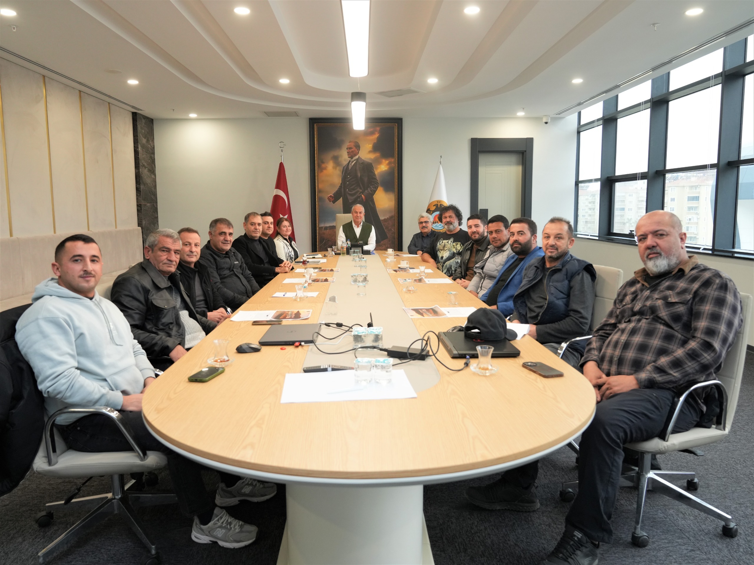 Alanya Belediye Başkanı Osman Tarık Özçelik’ten Sahillere Su Sporları Merkezi Projesi