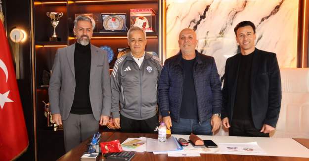 Hasan Çavuşoğlu Duyurdu: Alanyaspor Futbol Okulu Tahran’a Kuruluyor