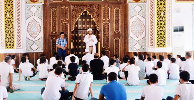 Gençler Camiler ve Din Görevlileri Haftası Kapsamında Camide Buluştu