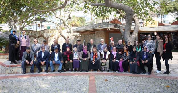 Alanya Belediyesi Yaşlıları Yemekte Ağırladı