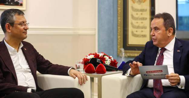 CHP Genel Başkanı Özgür Özel Başkan Muhittin Böcek’i Ziyaret Etti
