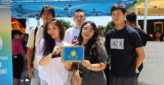 Alanya Gençlik Hizmetleri Birimi'nden Bahar Şenliğinde Eğlenceli Aktiviteler