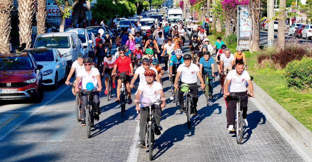 Engelsiz Pedallar Gençlik Bisiklet Turu Etkinliği Gerçekleştirildi