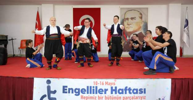 Özel Bireylerden Çok Özel Gösteri