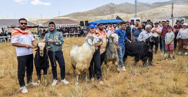6. İpar Gülü Yörük Şenliği Renkli Görüntülere Sahne Oldu
