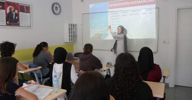 Alanya Belediyesi’nden Üniversite Adaylarına Tercih Desteği