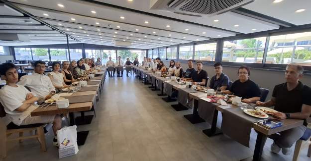 YKS’de Başarılı Öğrenciler Onurlandırıldı