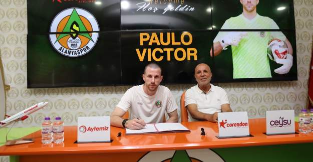Alanyaspor'da Dört Futbolcu İçin İmza Töreni