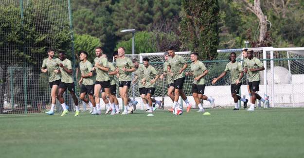 Alanyaspor Hazırlıklarını Sürdürdü, Ürkmezer Ziyaret Etti