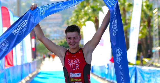 34. Alanya Triatlonu Halk Yarışlarıyla Start Aldı: 130 Sporcu Mücadele Etti